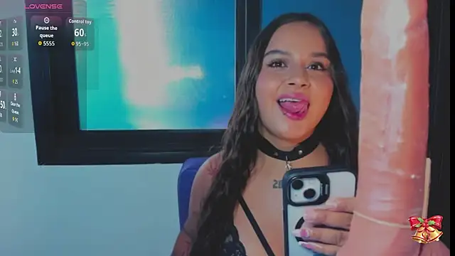 sophia vivass online show from June 6, 5:39 pm