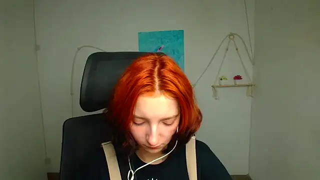 Butterfly Milly online show from May 5, 11:40 am