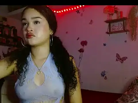 Snapshot of angel_lust1 chatting on April 4, 2:10 am angel lust1 online show from April 4, 2:10 am