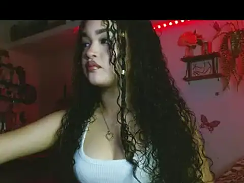Snapshot of angel_lust1 chatting on April 10, 10:58 pm angel lust1 online show from April 10, 10:58 pm