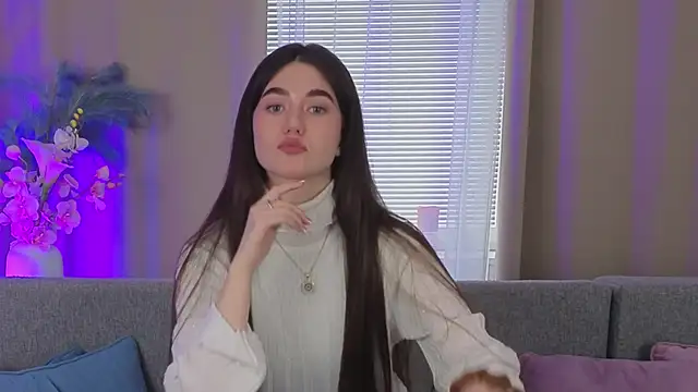 Snapshot of SunnyBloss chatting on March 30, 1:45 pm SunnyBloss online show from March 30, 1:45 pm