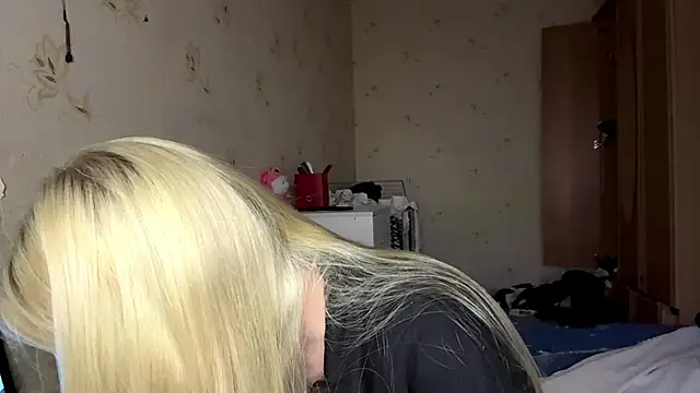 Sophia Blonde online show from May 27, 3:31 pm