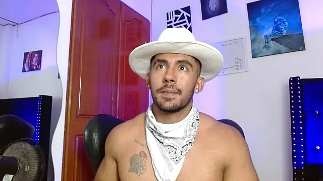 romanpearce  online show from April 15, 5:53 pm