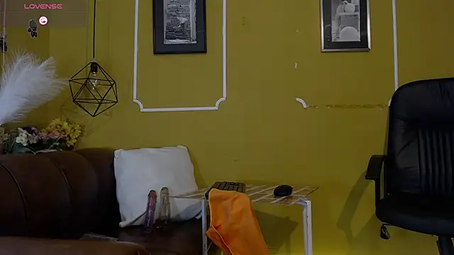 Snapshot of AmericaMillan_ds chatting on March 30, 1:56 pm AmericaMillan ds online show from March 30, 1:56 pm