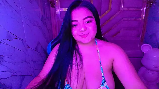luna  r  online show from April 23, 3:19 am