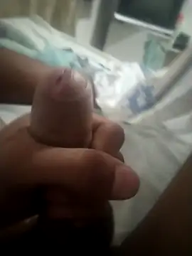 Snapshot of Elvixxx18 chatting on April 15, 8:53 pm Elvixxx18 online show from April 15, 8:53 pm