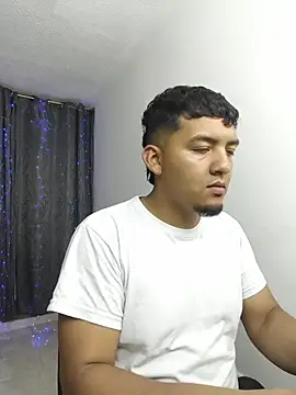 Itsdavidxxx online show from May 9, 6:29 am