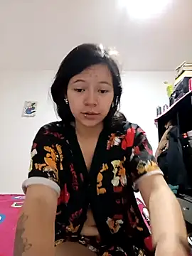 Snapshot of Ninffa_sweet21 chatting on April 17, 12:02 am Ninffa sweet21 online show from April 17, 12:02 am