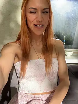 SlimBellaOfficial online show from May 2, 3:39 pm