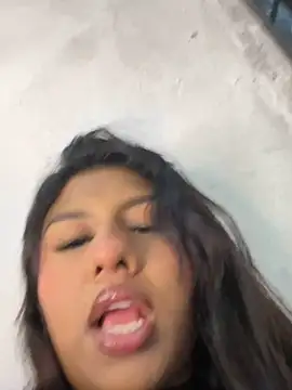 Snapshot of Daphnie_Foxx chatting on March 31, 1:40 am Daphnie Foxx online show from March 31, 1:40 am