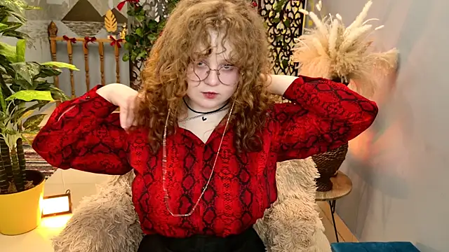 SaraSweetness online show from March 31, 8:59 am