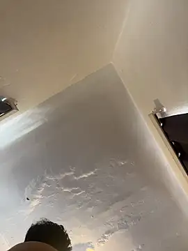 hotbottominr online show from April 26, 8:01 am