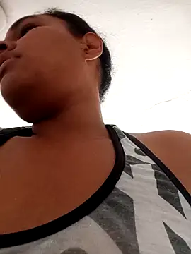 Snapshot of sexybronwgirl chatting on March 31, 3:12 pm sexybronwgirl online show from March 31, 3:12 pm