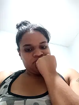 Snapshot of sexybronwgirl chatting on April 1, 6:03 am sexybronwgirl online show from April 1, 6:03 am