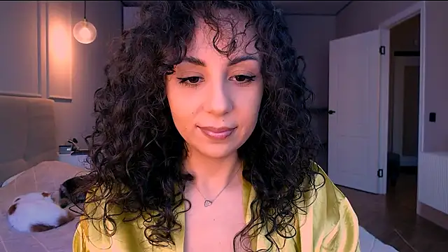 Snapshot of curly_jade_ chatting on April 17, 4:32 pm curly jade online show from April 17, 4:32 pm