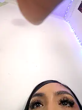 yvonne 1998 online show from March 25, 9:10 pm