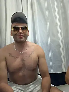 Snapshot of Salvatore_Stefan_00 chatting on March 26, 2:39 am Salvatore Stefan 00 online show from March 26, 2:39 am