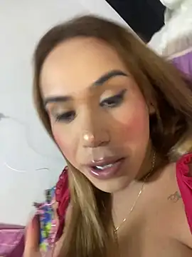 Snapshot of Jullyanaximeness chatting on July 4, 8:48 pm Jullyanaximeness online show from July 4, 8:48 pm