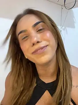 Snapshot of Jullyanaximeness chatting on July 6, 11:40 pm Jullyanaximeness online show from July 6, 11:40 pm