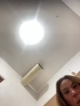 Snapshot of Jullyanaximeness chatting on July 20, 10:01 pm Jullyanaximeness online show from July 20, 10:01 pm