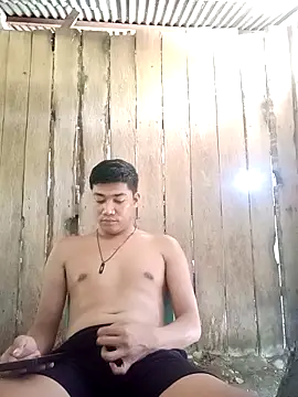 Snapshot of Asianboyfriend28xx chatting on April 16, 5:19 am Asianboyfriend28xx online show from April 16, 5:19 am