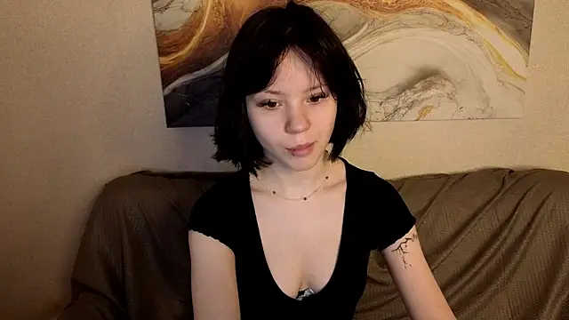 Loly Cuttie online show from May 7, 1:44 am