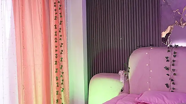 LilithLuxor  online show from March 30, 4:41 pm