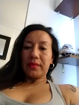 Snapshot of danna_tt chatting on July 18, 9:51 pm danna tt online show from July 18, 9:51 pm