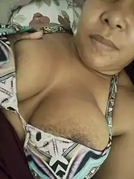 kimberlly25 online show from April 2, 11:41 am