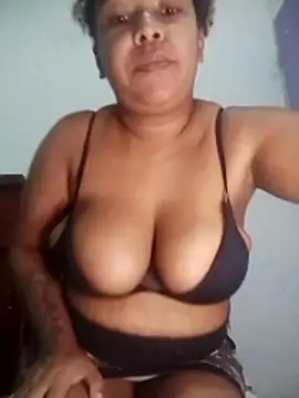 Snapshot of kimberlly25 chatting on May 28, 12:46 pm kimberlly25 online show from May 28, 12:46 pm