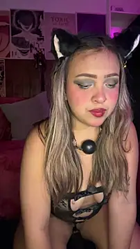 NinaValencia  online show from May 3, 1:22 am