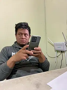 Luis-Armando online show from April 16, 4:19 pm