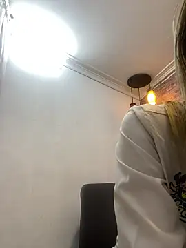 AlanaBrunetteX X online show from May 26, 10:28 pm