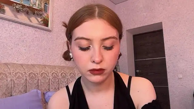 Amy Bronson online show from May 7, 3:28 pm