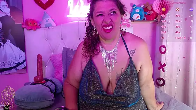 Snapshot of SALAMANDRA_FRANCO chatting on May 29, 8:40 pm SALAMANDRA FRANCO online show from May 29, 8:40 pm