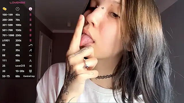 AmeliaMiotii online show from April 20, 11:13 am