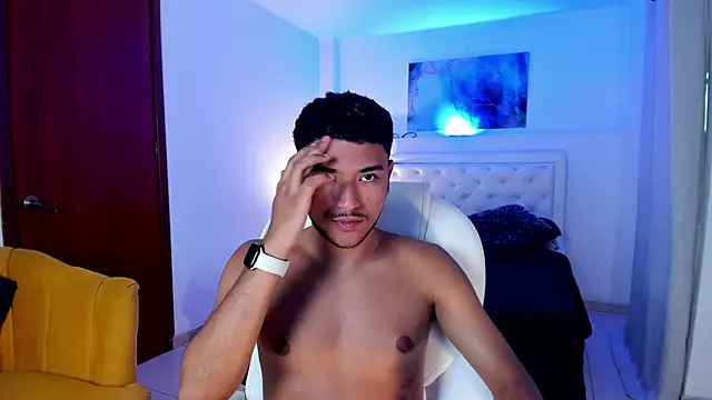 SeanStonee online show from April 30, 6:25 pm