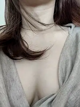 Snapshot of Easyly0 chatting on March 27, 8:37 am Easyly0 online show from March 27, 8:37 am