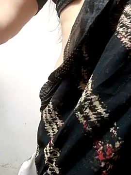 Snapshot of Sexyy_Bhabhi_143 chatting on May 6, 3:46 am Sexyy Bhabhi 143 online show from May 6, 3:46 am