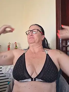 Snapshot of Flirty_Siennax chatting on July 10, 7:23 am Flirty Siennax online show from July 10, 7:23 am