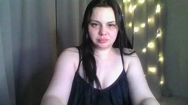 Snapshot of Dori_Cutie chatting on April 2, 6:38 pm Dori Cutie online show from April 2, 6:38 pm