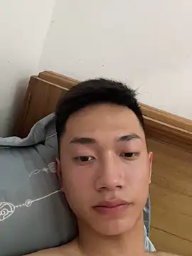 Snapshot of PiterBigC chatting on March 31, 5:41 am PiterBigC online show from March 31, 5:41 am