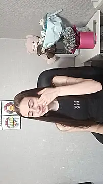 Snapshot of Linda_Mur_ chatting on April 3, 5:49 am Linda Mur online show from April 3, 5:49 am