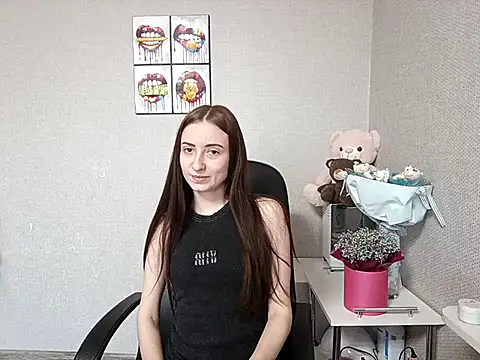 Snapshot of Linda_Mur_ chatting on April 4, 5:38 am Linda Mur online show from April 4, 5:38 am