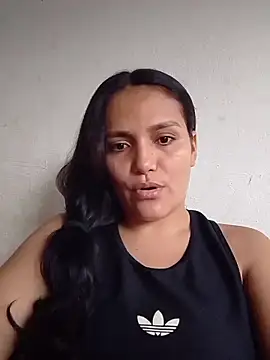 Snapshot of scarletmouse chatting on March 31, 9:04 pm scarletmouse online show from March 31, 9:04 pm