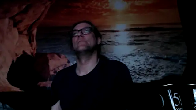 Snapshot of marcmarx0511 chatting on March 28, 1:49 am marcmarx0511 online show from March 28, 1:49 am