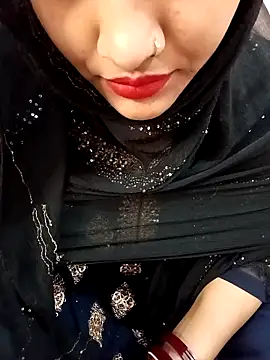 Snapshot of Miss_Noor__ chatting on April 12, 5:34 am Miss Noor online show from April 12, 5:34 am