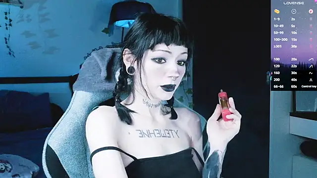 H3xD0ll online show from July 12, 11:56 am