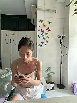 Snapshot of yuanpu0925 chatting on April 30, 11:42 pm yuanpu0925 online show from April 30, 11:42 pm