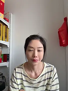 Snapshot of yuanpu0925 chatting on May 24, 12:48 am yuanpu0925 online show from May 24, 12:48 am